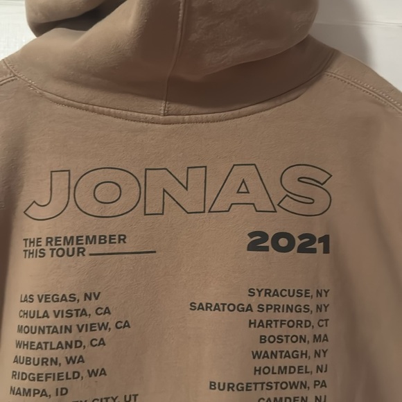 Jonas Brothers The Remember This Tour 2021 XL Tan Hoodie - Picture 9 of 13